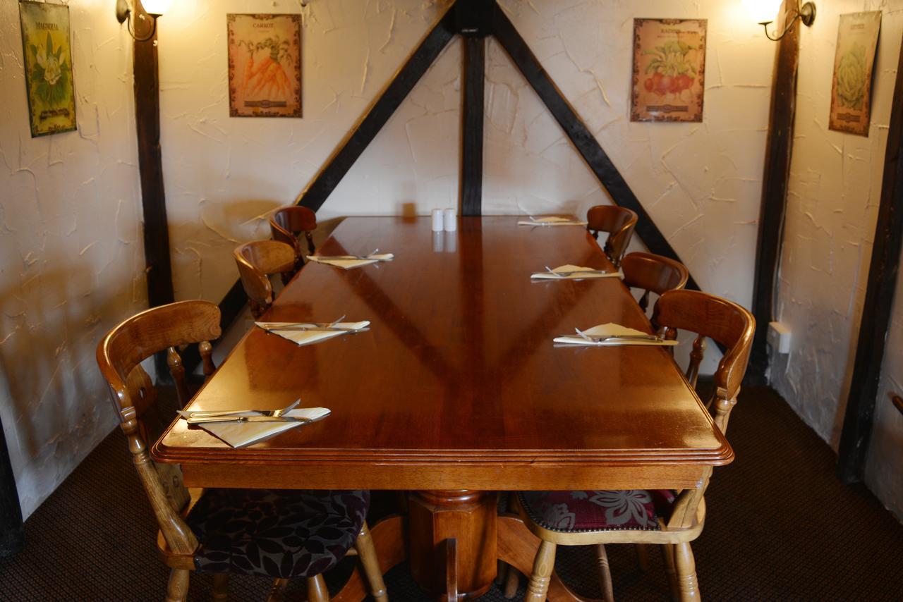 Two Sawyers Locanda Pett